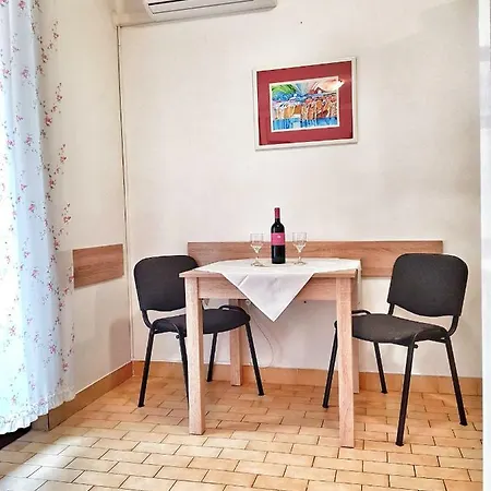 Nena * Novi Vinodolski